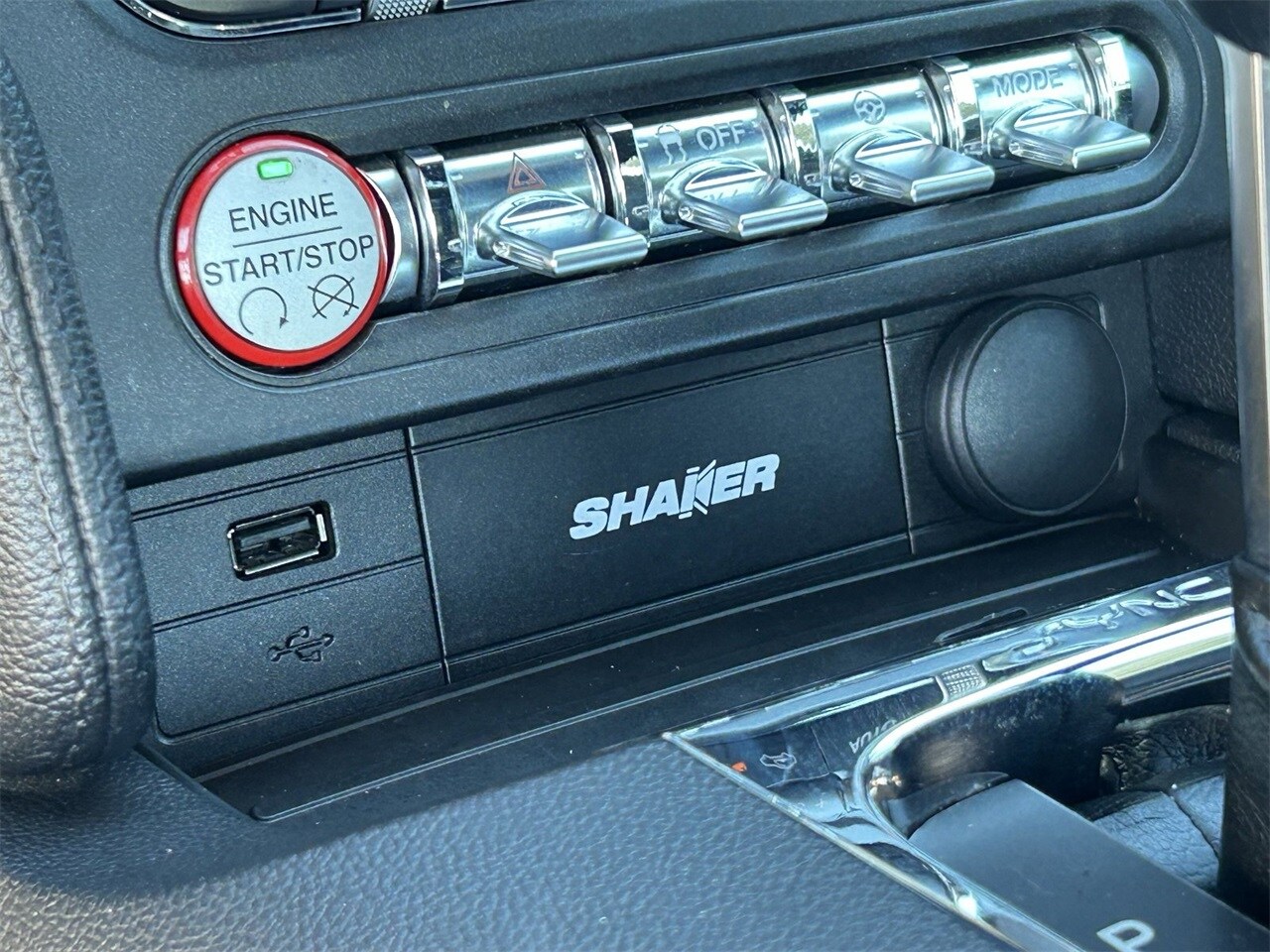 2017 Ford Mustang EcoBoost Premium Image 28 of 35