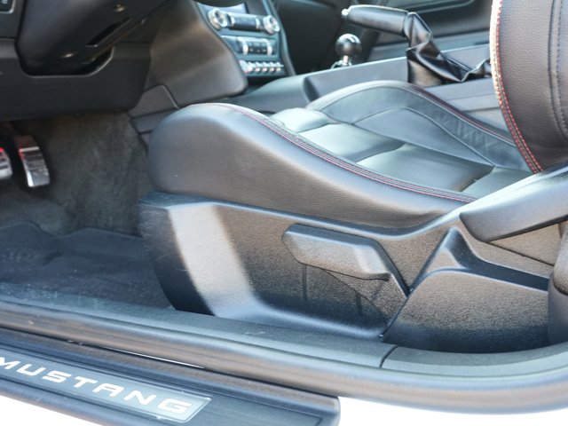 2017 Ford Mustang GT Image 22 of 27