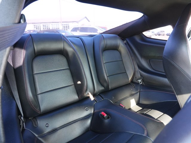 2017 Ford Mustang GT Image 11 of 27