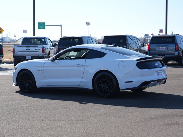 2017 Ford Mustang GT Image 9 of 27