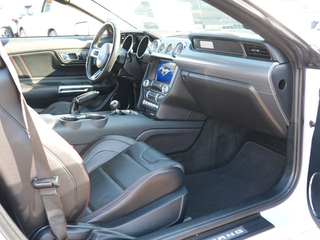 2017 Ford Mustang GT Image 14 of 27