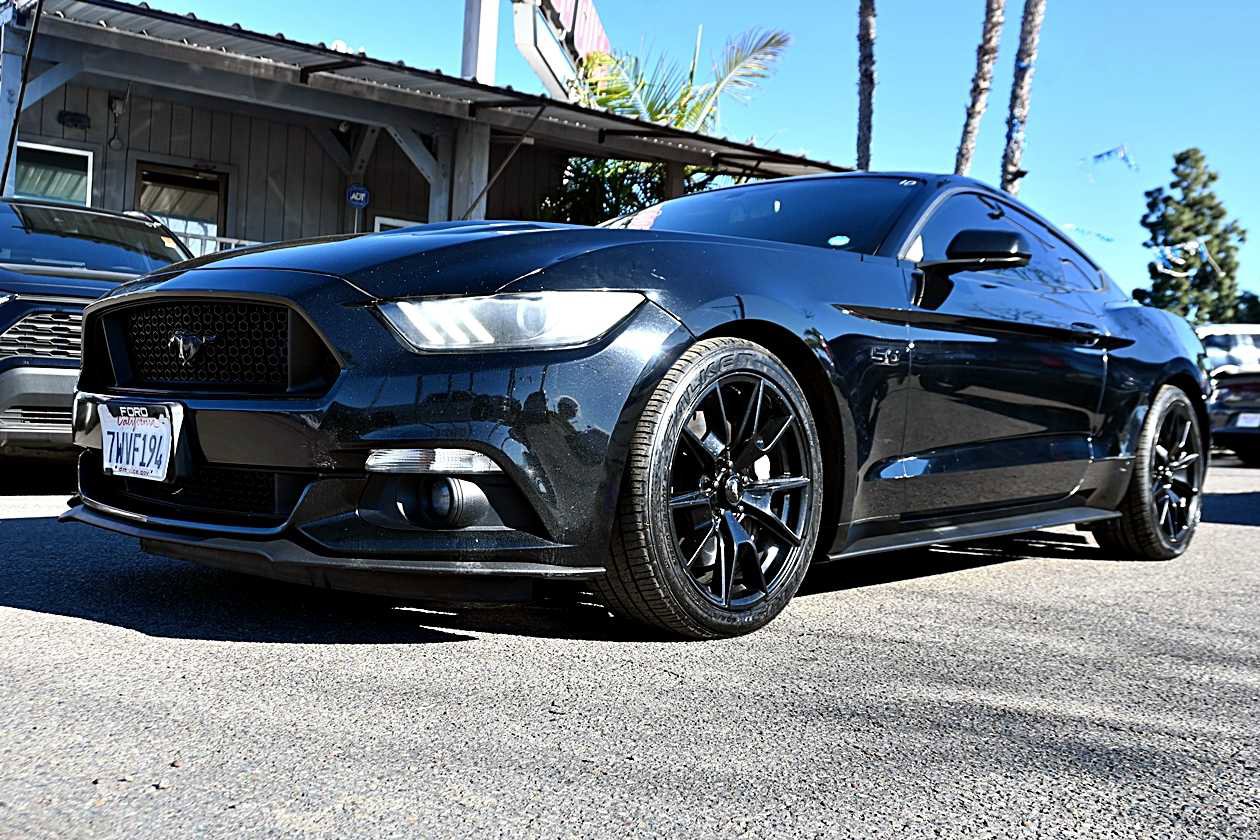 2017 Ford Mustang GT Premium Image 1 of 21