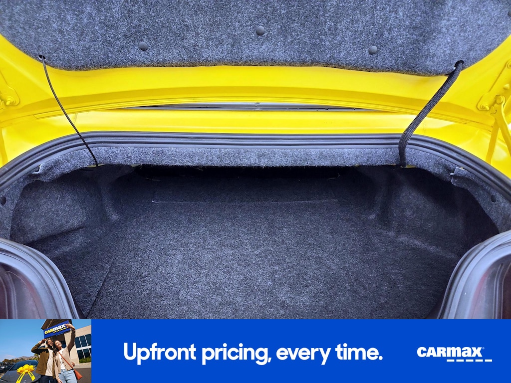 2017 Ford Mustang GT Premium Image 11 of 27