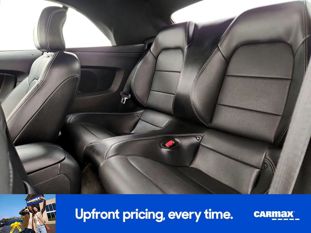 2017 Ford Mustang GT Premium Image 12 of 27