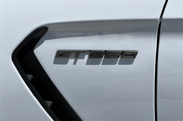 Vehicle image 34 of 36