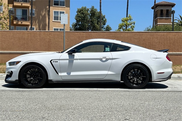 Vehicle image 9 of 36