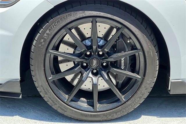 Vehicle image 10 of 36