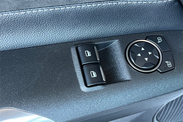 Vehicle image 24 of 36
