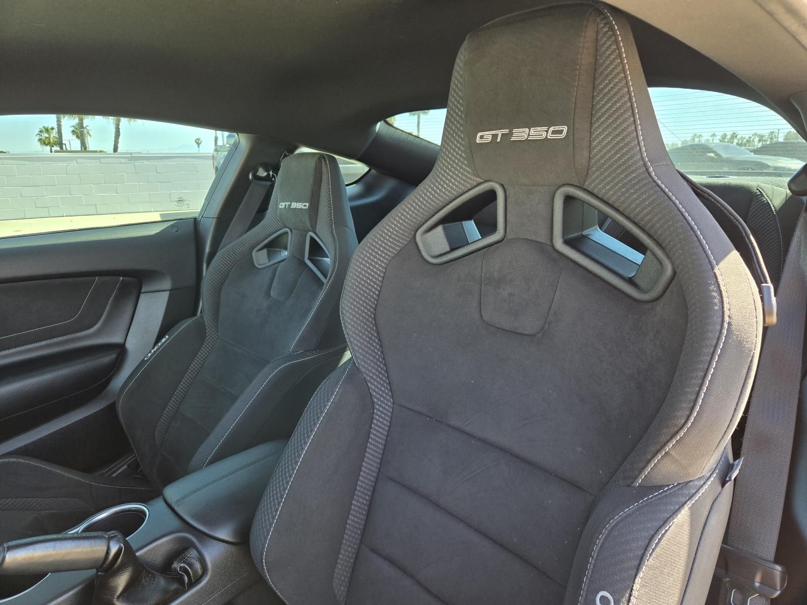 2017 Ford Mustang Shelby GT350 Image 12 of 28