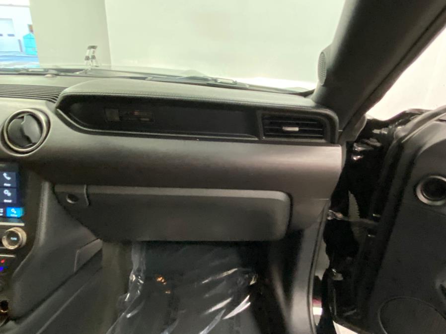 2017 Ford Mustang Shelby GT350 Image 28 of 48