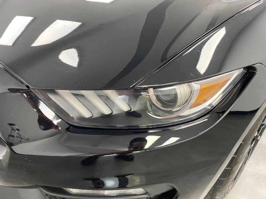 2017 Ford Mustang Shelby GT350 Image 38 of 48