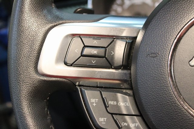 Vehicle image 25 of 31