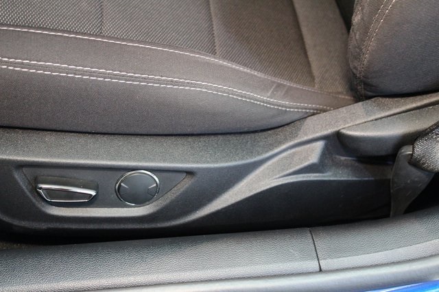 Vehicle image 21 of 31