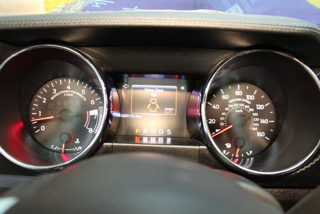 Vehicle image 19 of 31
