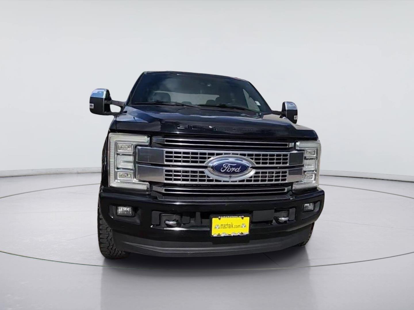 2017 Ford F-350 Platinum Image 3 of 34