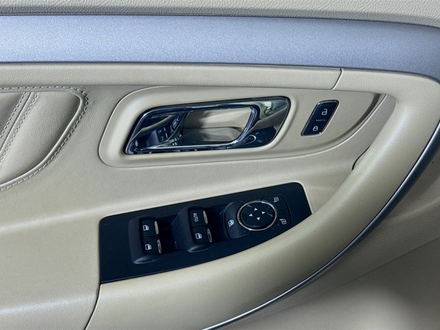 2017 Ford Taurus SE Image 34 of 34