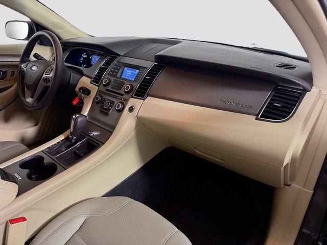 2017 Ford Taurus SE Image 18 of 34