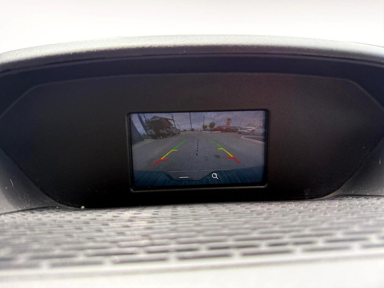 Vehicle image 21 of 24