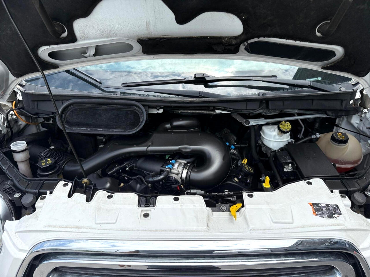 Vehicle image 14 of 24