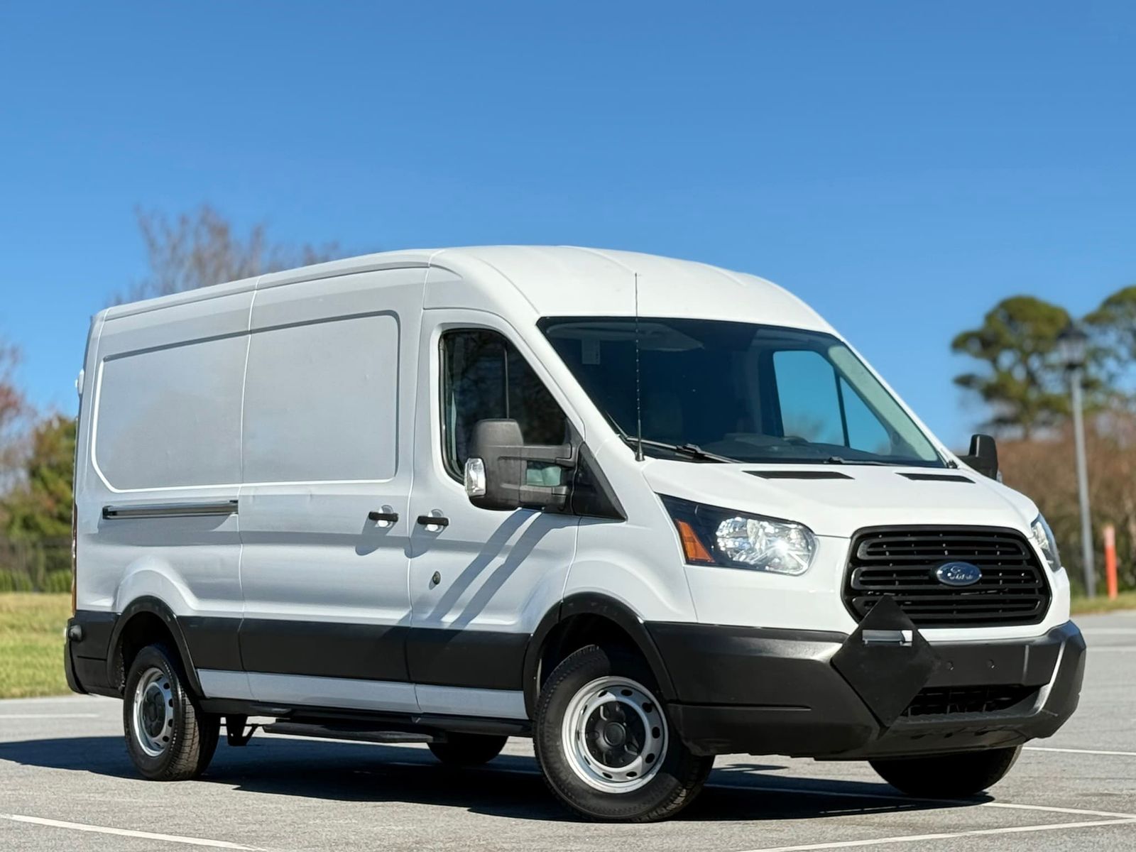 Vehicle image 5 of 42