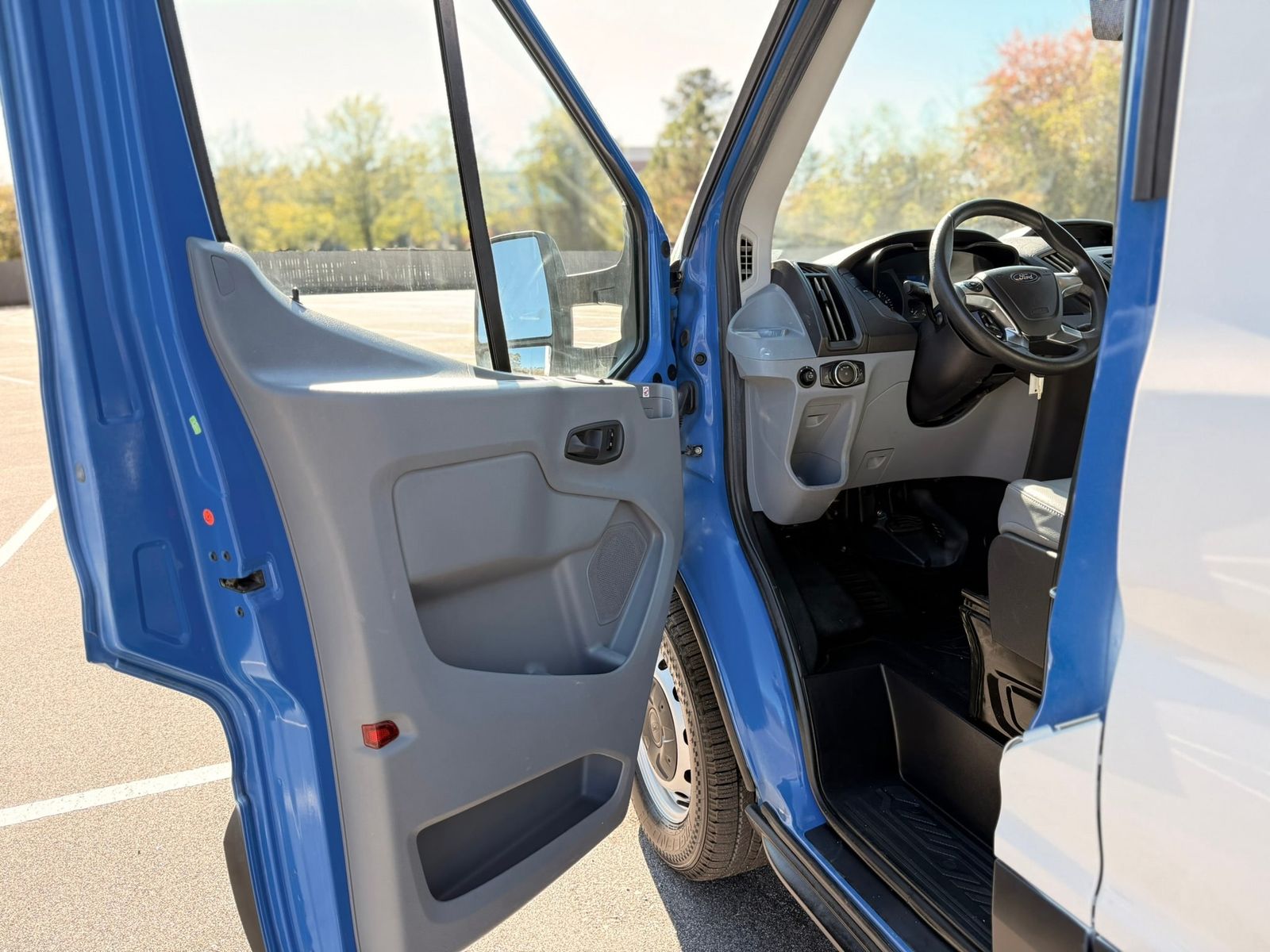 Vehicle image 12 of 42