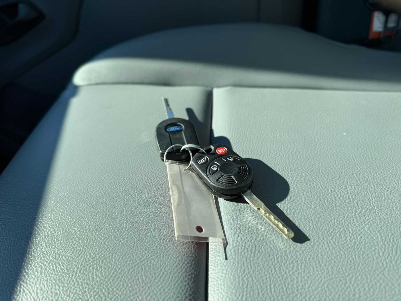 Vehicle image 40 of 42