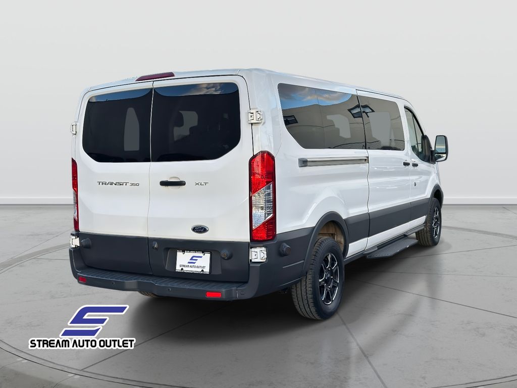 2017 Ford Transit XLT Image 5 of 35