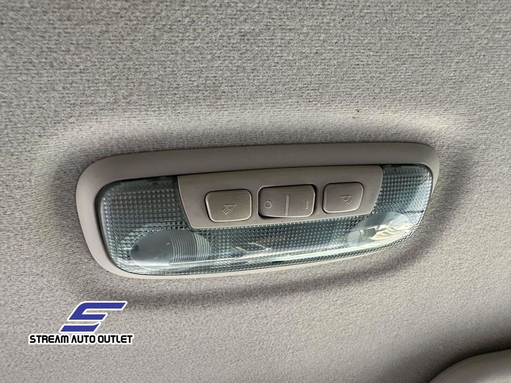 2017 Ford Transit XLT Image 33 of 35