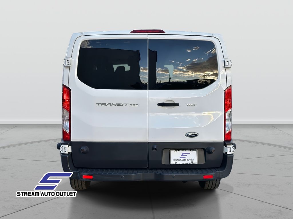 2017 Ford Transit XLT Image 6 of 35