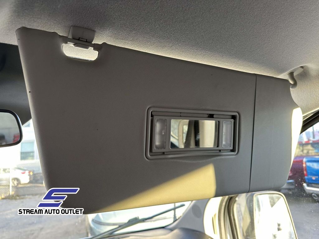 2017 Ford Transit XLT Image 34 of 35