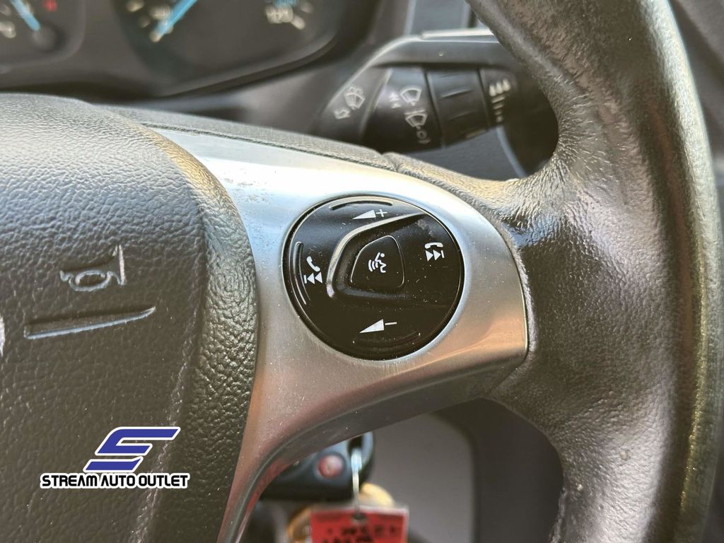 2017 Ford Transit XLT Image 23 of 35