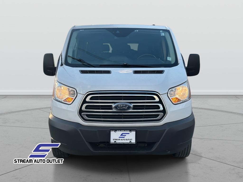2017 Ford Transit XLT Image 3 of 35