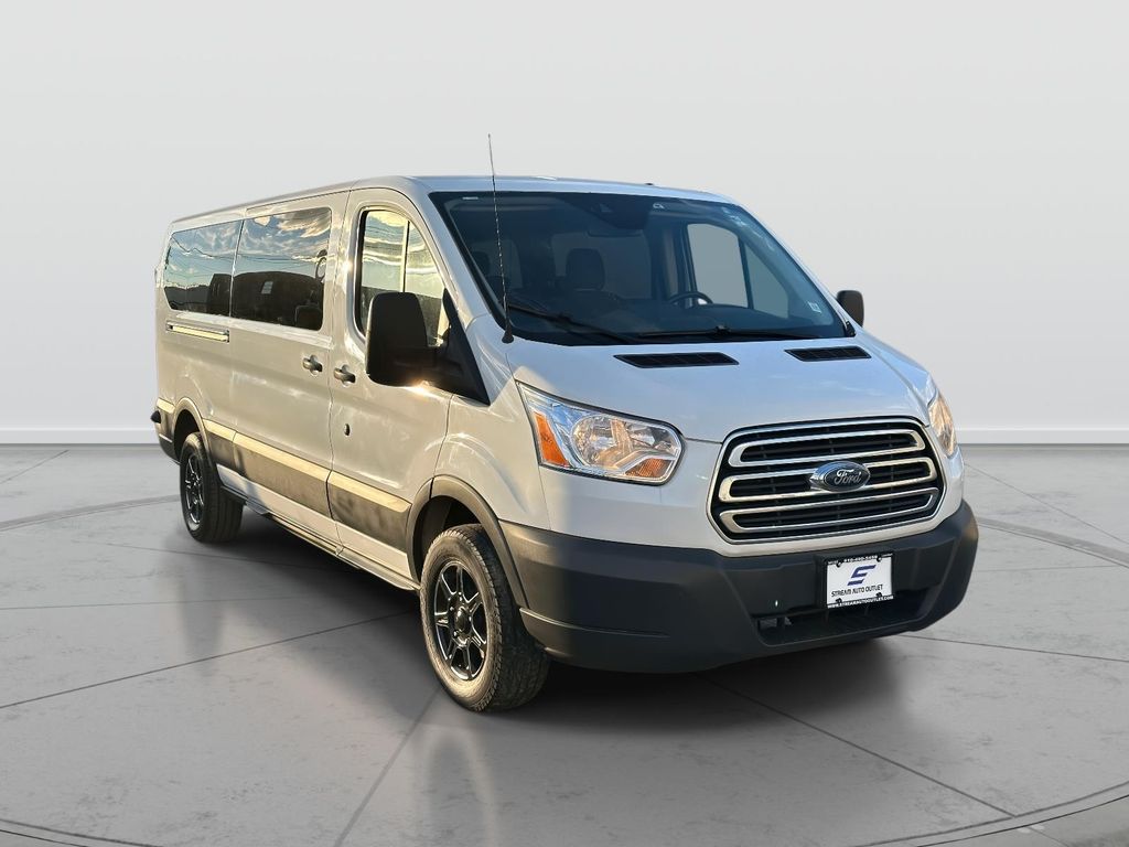 2017 Ford Transit XLT Image 2 of 35