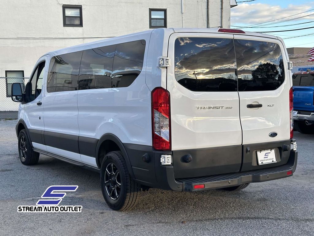 2017 Ford Transit XLT Image 7 of 35