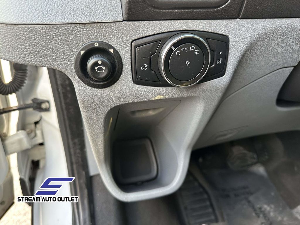 2017 Ford Transit XLT Image 20 of 35