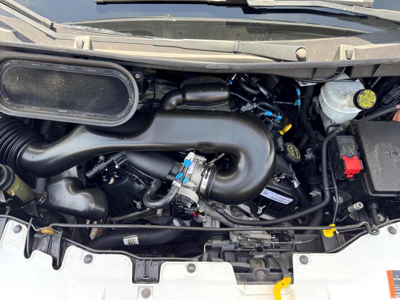 Vehicle image 17 of 25