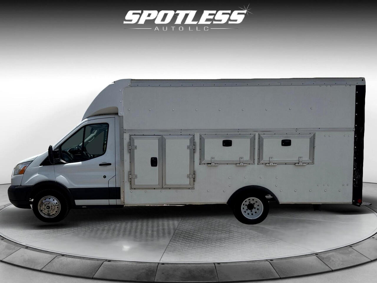 Vehicle image 10 of 25