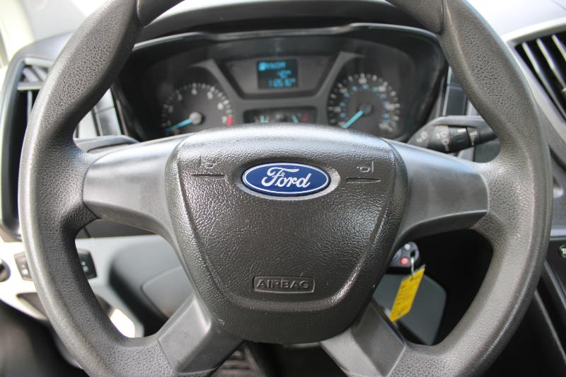 Vehicle image 11 of 19