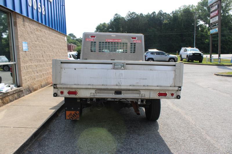 Vehicle image 8 of 19