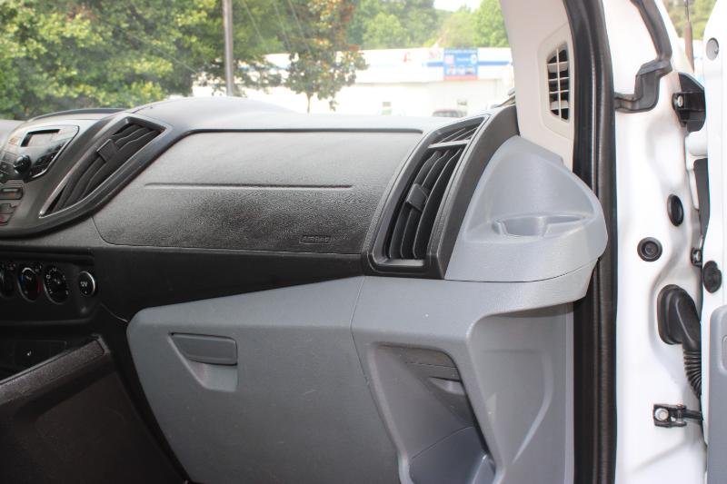 Vehicle image 12 of 19