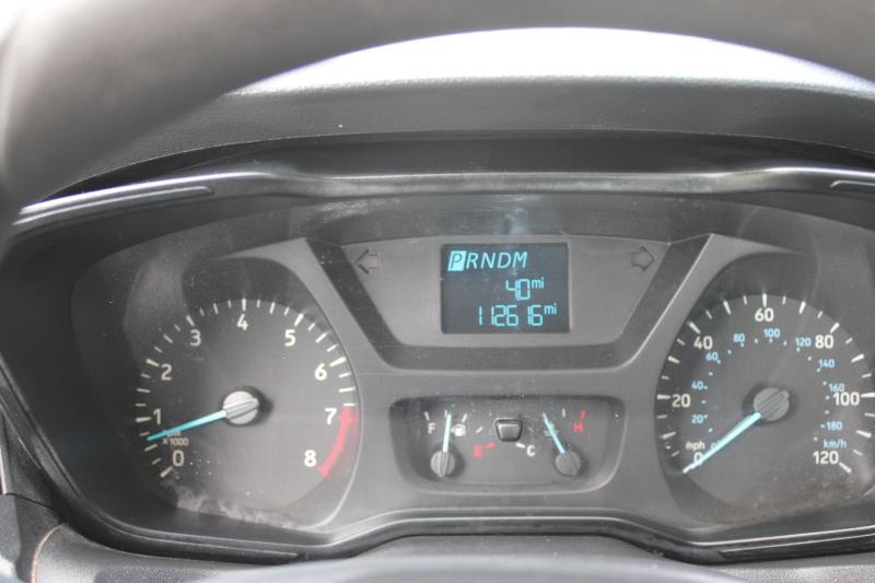 Vehicle image 17 of 19