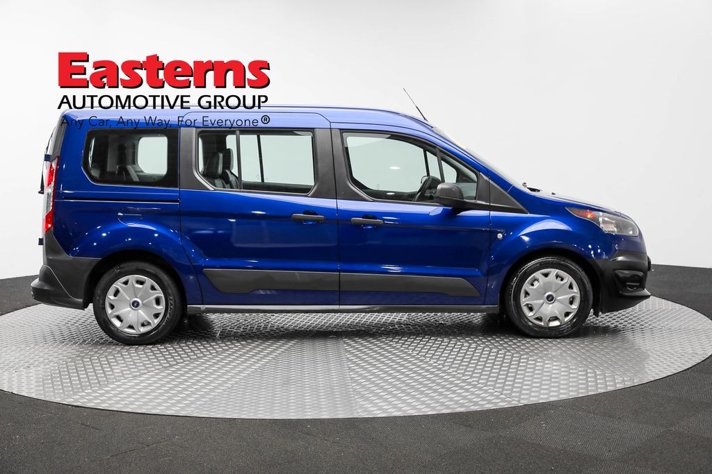 Vehicle image 18 of 60