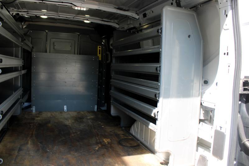 Vehicle image 14 of 22