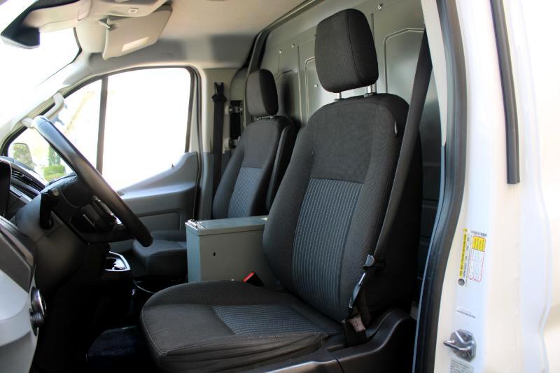 Vehicle image 11 of 22