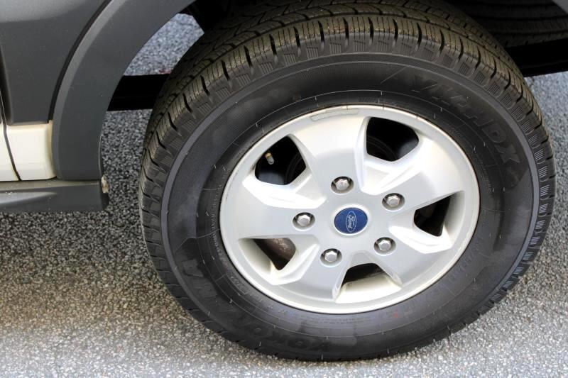 Vehicle image 18 of 22