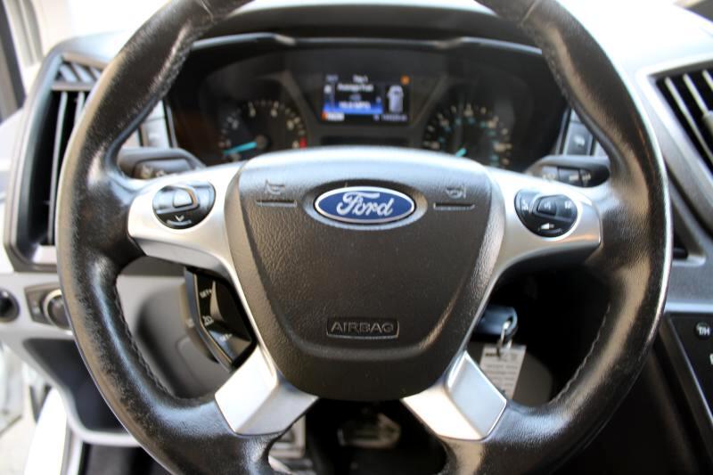 Vehicle image 9 of 22