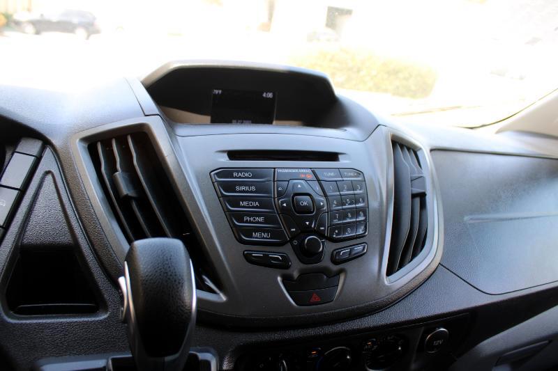 Vehicle image 19 of 22