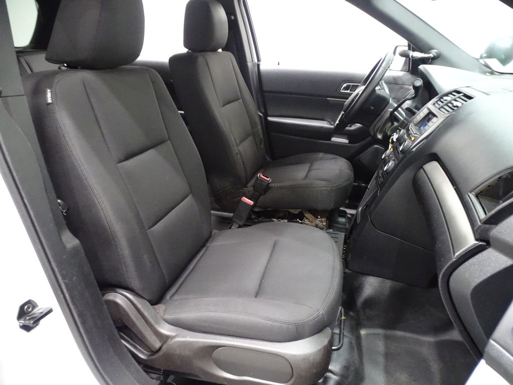 Vehicle image 10 of 38