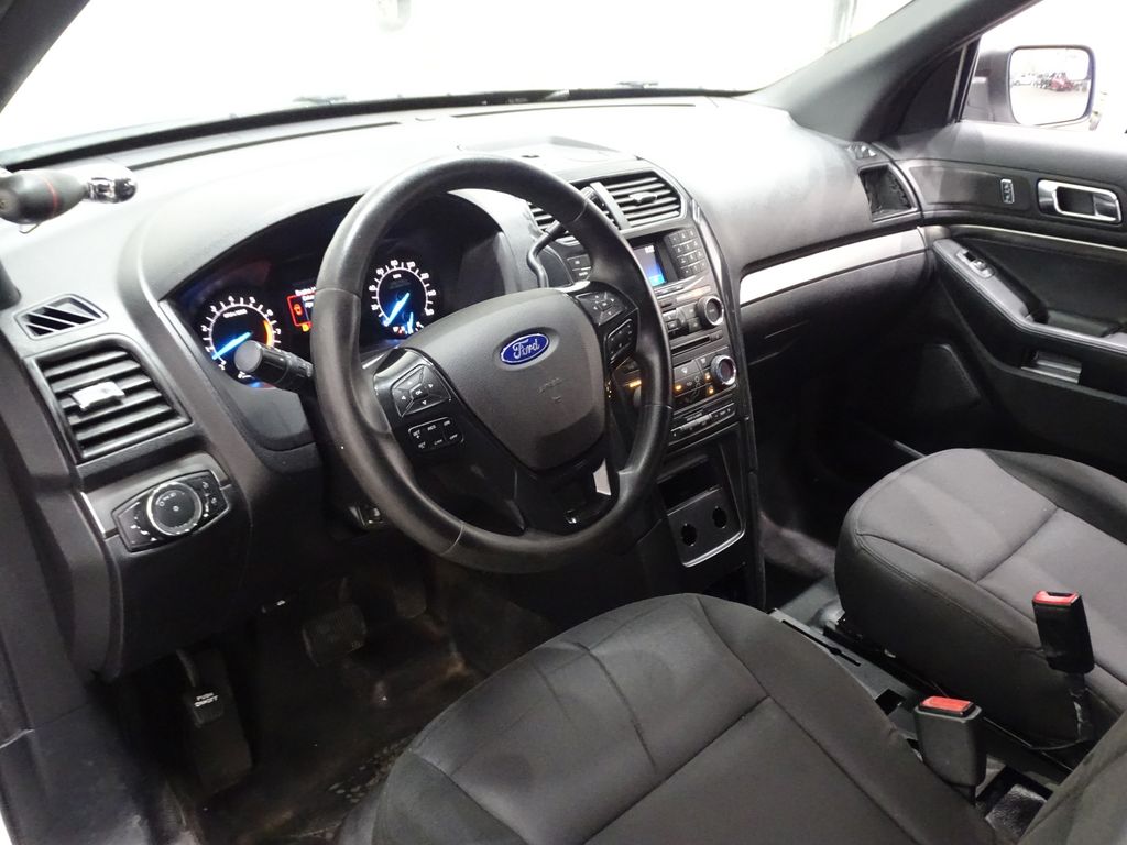 Vehicle image 16 of 38