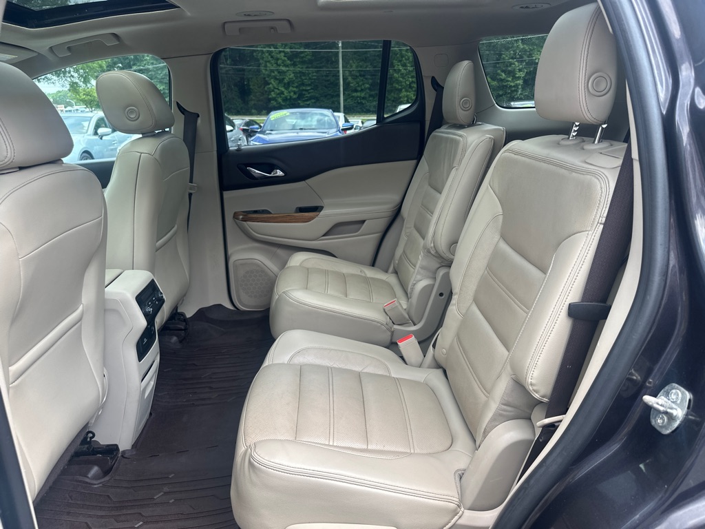 Vehicle image 15 of 58